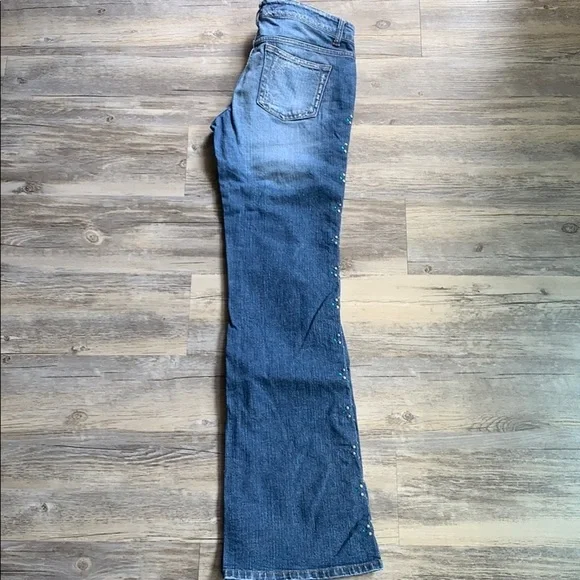 Women's Celebrity Pink Distressed And Studded With Stones Flare Bottom Jeans 28 - Picture 8 of 13